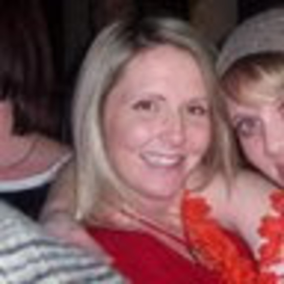 Meet your Posher, Jennifer - Picture 1 of 1